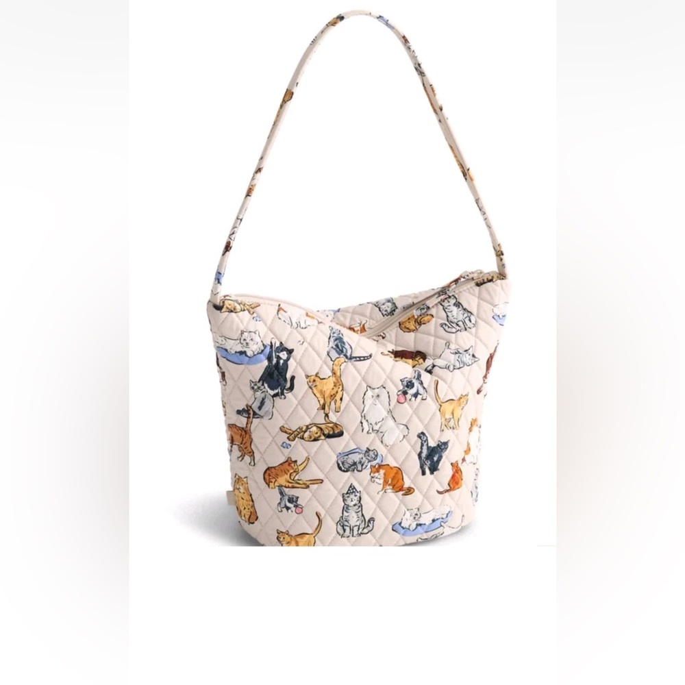 NWT Vera Bradley A Cat’s Life Slouchy Bucket Shoulder Bag.  Cream cotton.